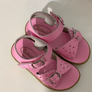 FootMates Bright Pink Girls' Scalloped Strap Sandals